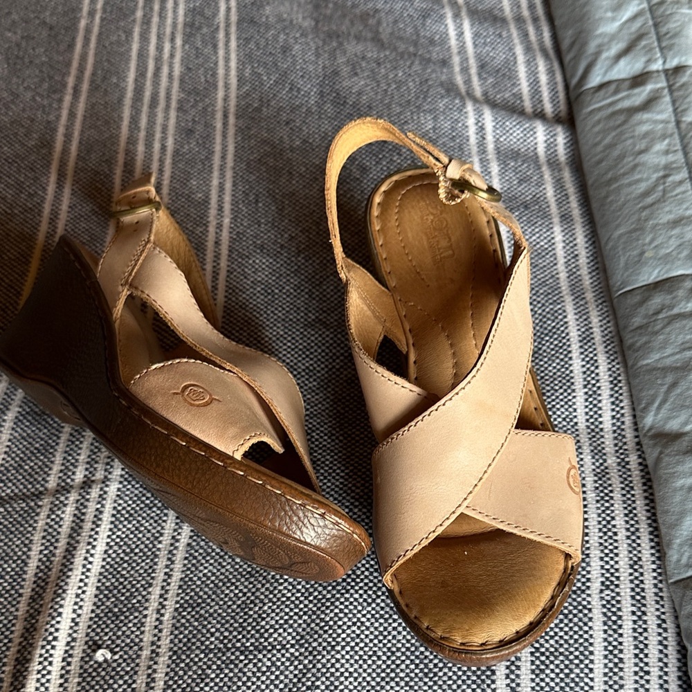 Born Tan Leather Cross-Strap Sandals